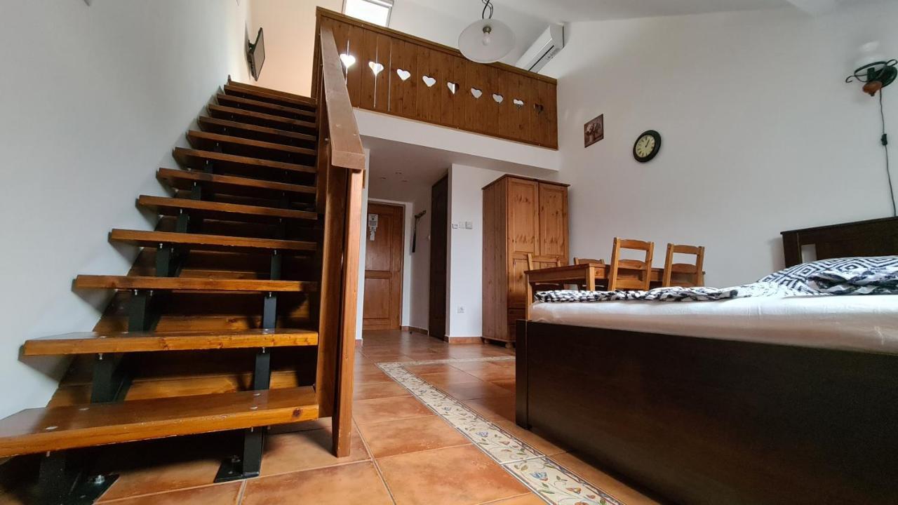 Gyulai Fuerdoe Apartman Εξωτερικό φωτογραφία