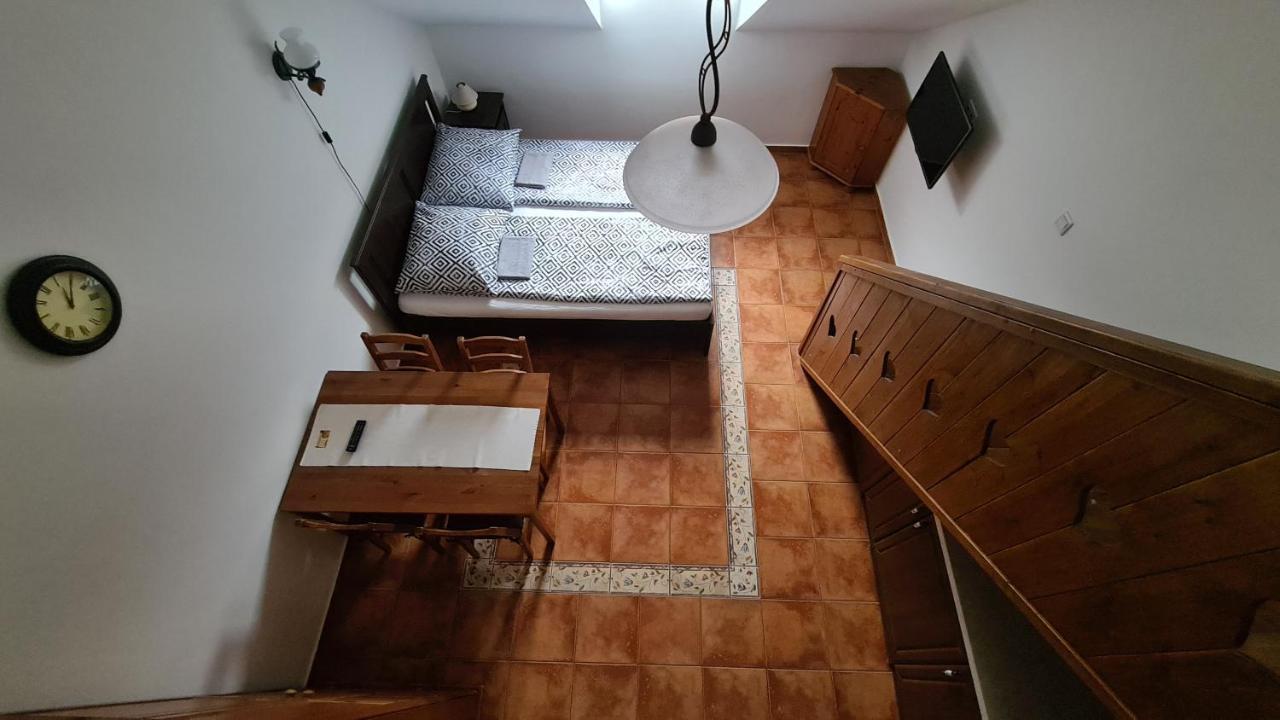 Gyulai Fuerdoe Apartman Εξωτερικό φωτογραφία